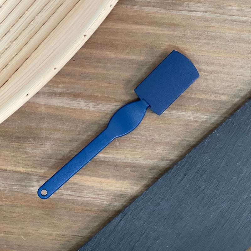 Cuchilla para greñar pan Ibili con funda protectora y mango ergonómico