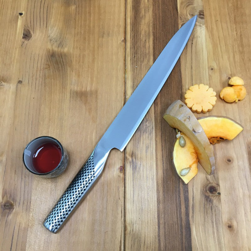 Cuchillo sushi Global G-47 – detalle hoja estrecha para cortes finos sashimi