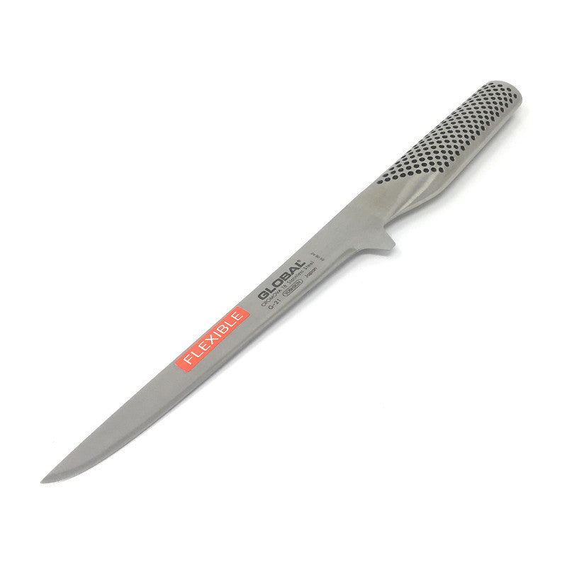 Cuchillo deshuesador flexible Global G-21 de 16 cm, vista completa sobre fondo blanco