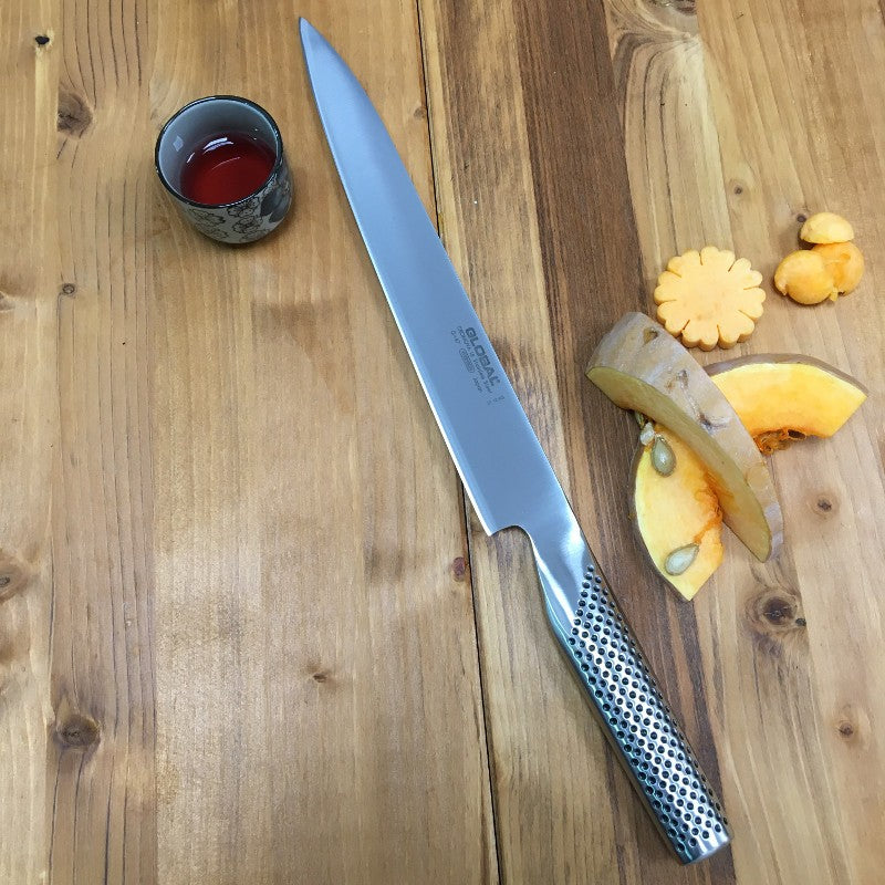 Cuchillo sushi Global G-47 hoja 25 cm acero CROMOVA 18 – vista lateral completa