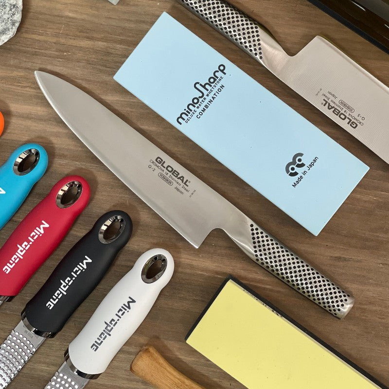 Cuchillo Chef Global G-2 de 20cm con hoja de acero japonés premium