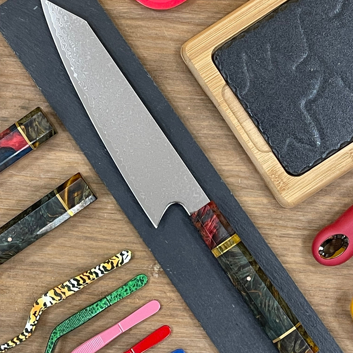 Detalle hoja damasco 67 capas patrón único cuchillo kiritsuke