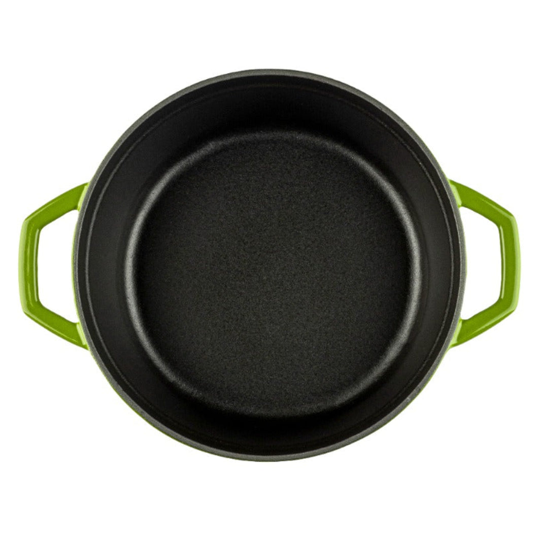 Detalle tapa cocotte verde manzana Hosse hierro fundido sistema condensación auto-riego