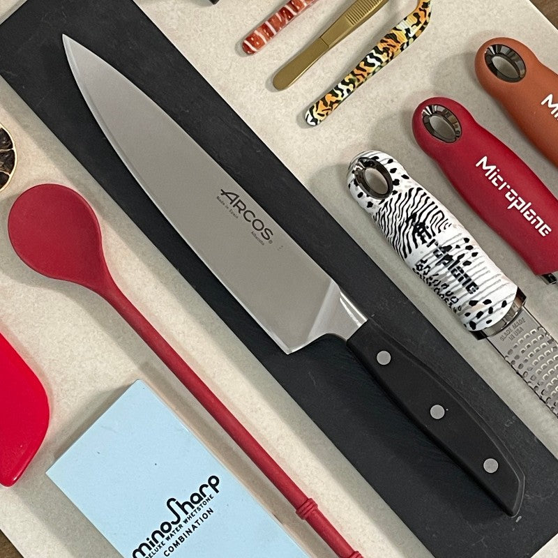 Cuchillo chef Arcos Manhattan 21cm acero forjado premium elegancia urbana profesional
