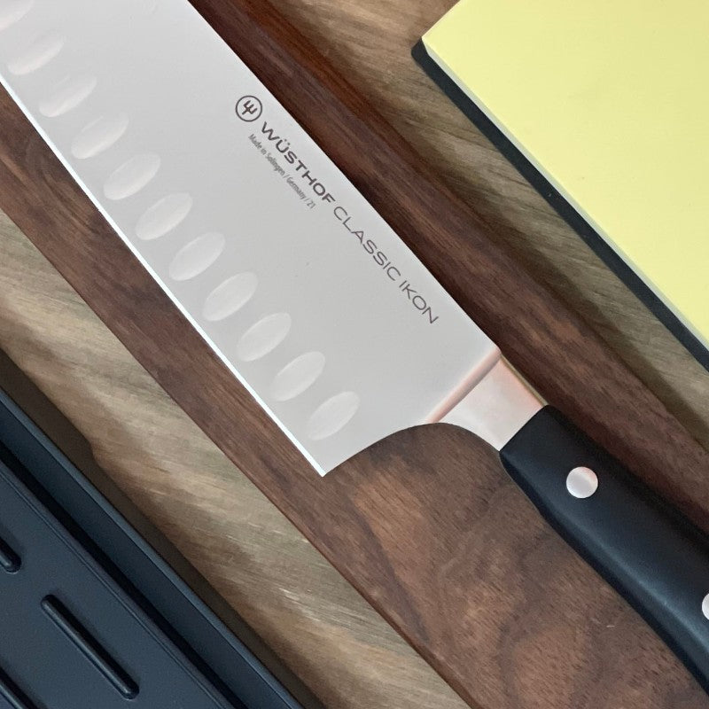 Wüsthof Ikon Classic — detalle de hoja forjada en Solingen